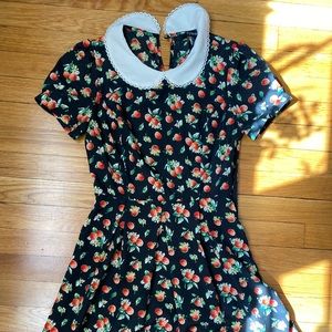 Peter Pan collar peaches dress